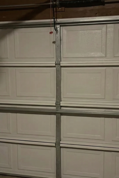 freepik__fix-the-garage-door-img1__79251